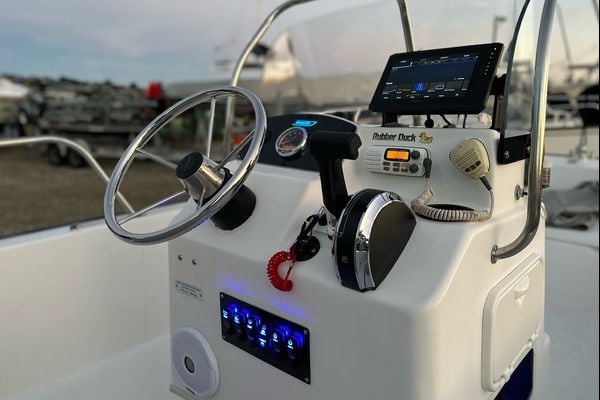 Custom dash panel and electronics upgrade on a Boston Whaler Montauk