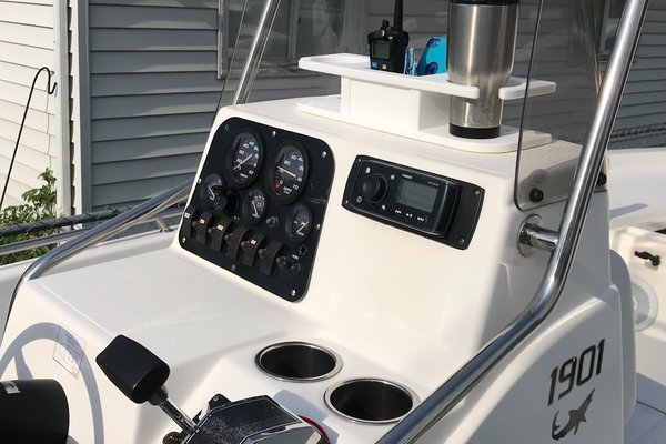 Mako 1901 switch panel replacement from New Wire Marine