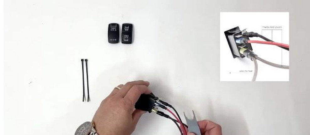 Brown Timer Pod lead connected to terminal 3